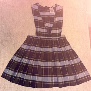 French toast blue girls v-neck jumper. 
Worn but still in good condition size 5